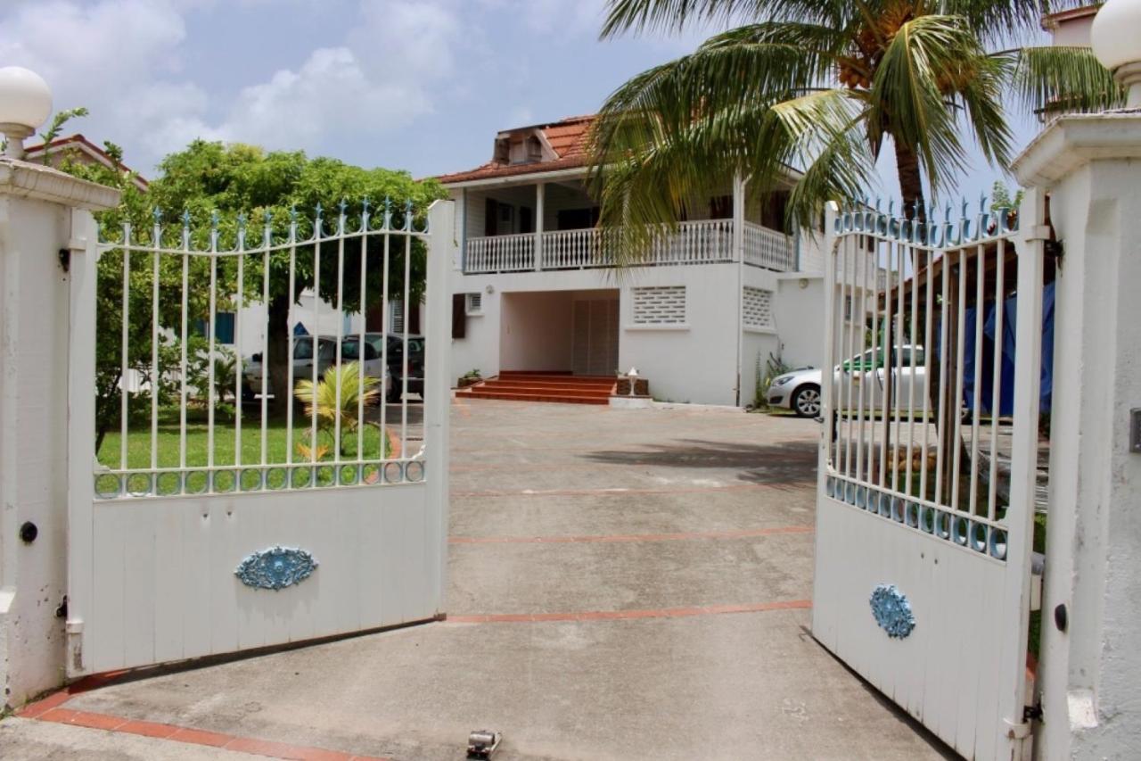 Villa bougainvillier Les Trois-Ilets Esterno foto
